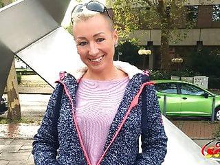 Mandy ist eine deutsche Stiefmutter die auf der Castingcouch