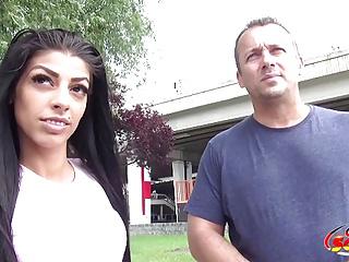 Deutscher süßer Teenager verführt Studenten zum ficken