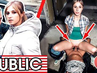 Süßes Teen wird von ihrem Freund gefickt