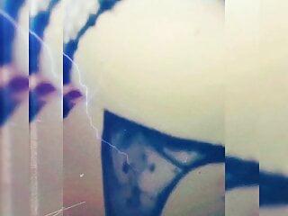 Demütiger Fick mit dem riesen Umschnalldildo