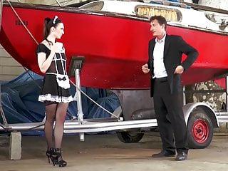 Das dienstmadchen Alina lamper hart von Chef gefickt