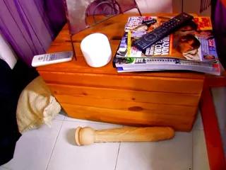 Kurzhaarige deutsche Haushälterin wird gefickt wie nie zuvor