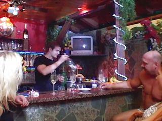 Drei Schwänze für die hübschen deutschen Schlampen