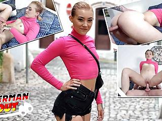 Deutsches Teen Sandra wird in der Öffentlichkeit gefickt